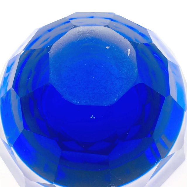Large Sommerso Diamond Faceted Geode Glass Bowl by Mandruzzato, Italy, 1970s For Sale - Image 10 of 11