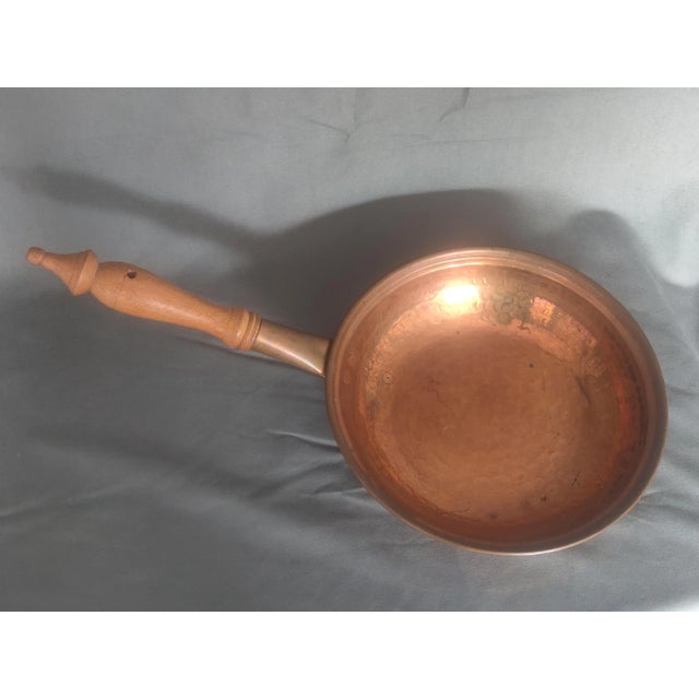 Farmhouse Mid 20th Century Vintage Copper Frying Pan Wood Handle For Sale - Image 3 of 7