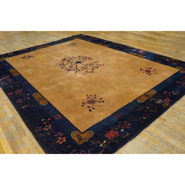 1920s Camel Floral Vase Modern Antique Chinese Art Deco Wool Rug 8'10" X 11'6" For Sale - Image 4 of 10
