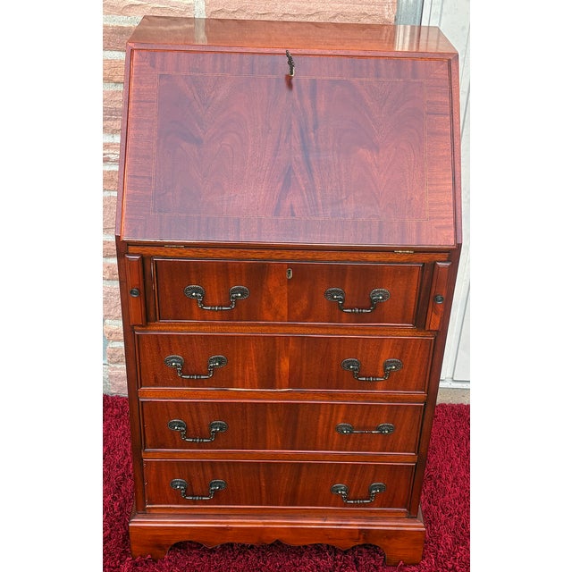 Louis Philippe Carless X English Mahogany 4-Drawer Inlaid Secretary Desk from Unbekannt, 1980s For Sale - Image 3 of 12