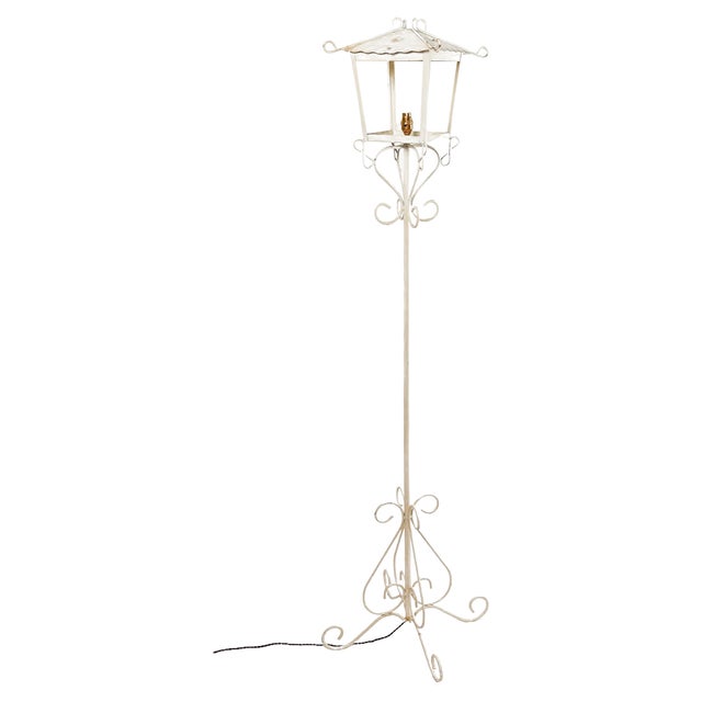 Floor Lamp in Painted Wrought Iron attributed to Maison R. Gleizes, 1950s For Sale
