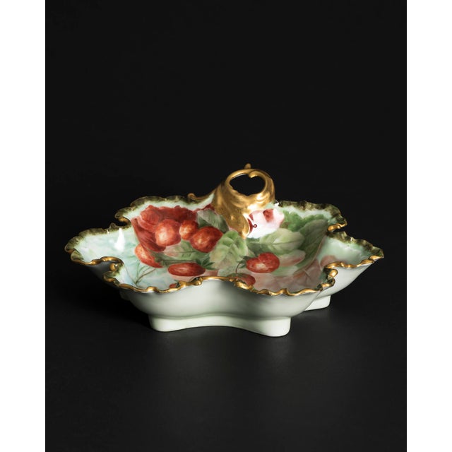 Baroque Hand-Painted Porcelain Strawberry Bowl from Rosenthal Monbijou, Germany, 1900 For Sale - Image 3 of 11