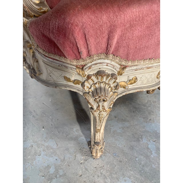 Louis XV Style Bench in Lacquered and Gilded Beechwood For Sale - Image 14 of 17