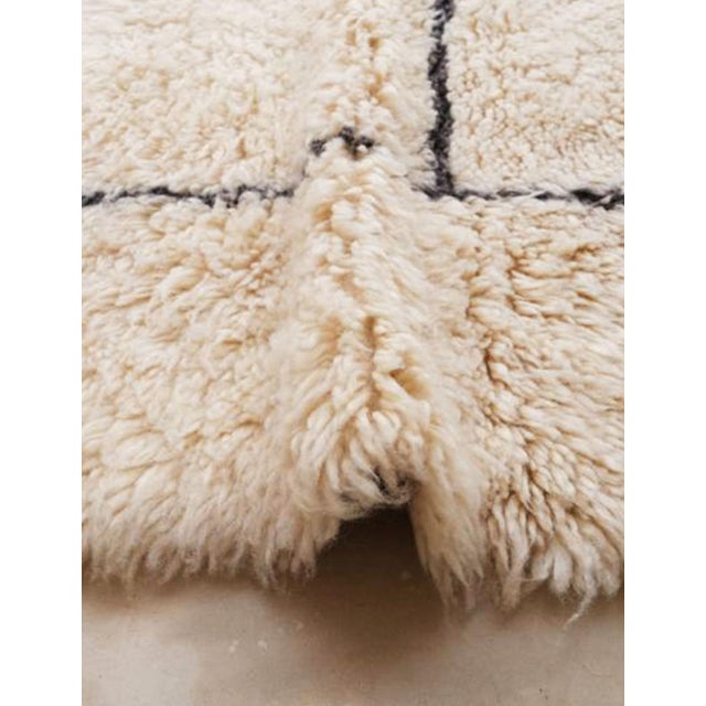 Grid Pattern Moroccan Rug - 8.3 X 5.7 Ft For Sale - Image 4 of 10