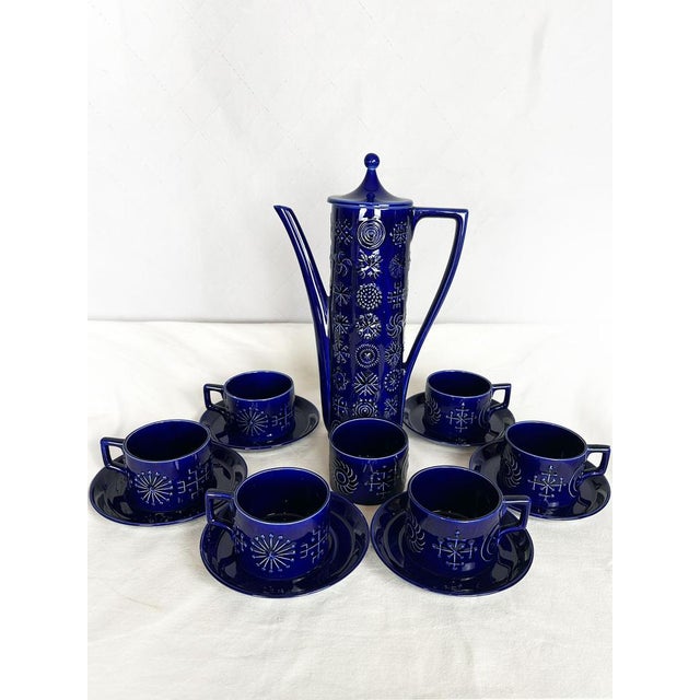 Vintage Portmeirion Totem Coffee Service in Deep Blue Ceramic by Susan Williams-Ellis, 1966, Set of 15 For Sale - Image 4 of 18