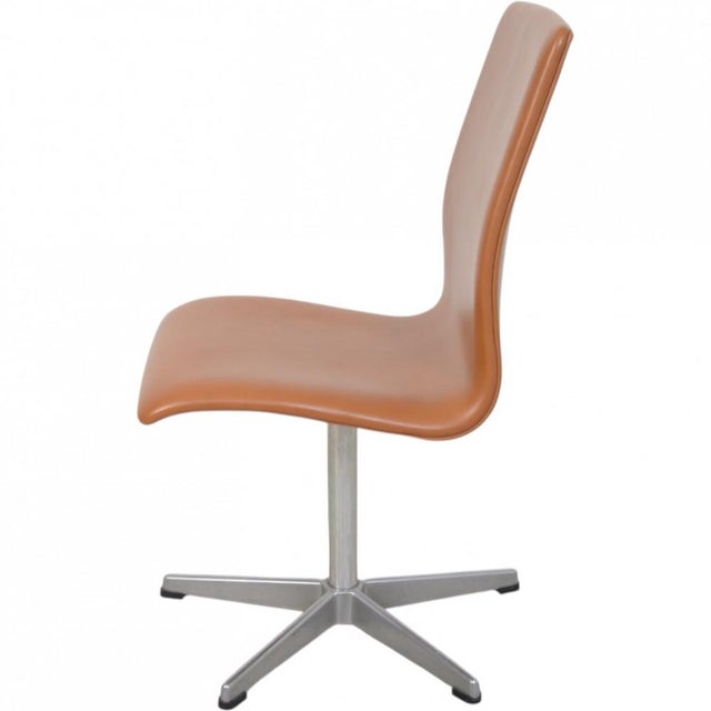 Vintage Oxford Chair in Cognac Leather by Arne Jacobsen, 1980s For Sale - Image 10 of 13