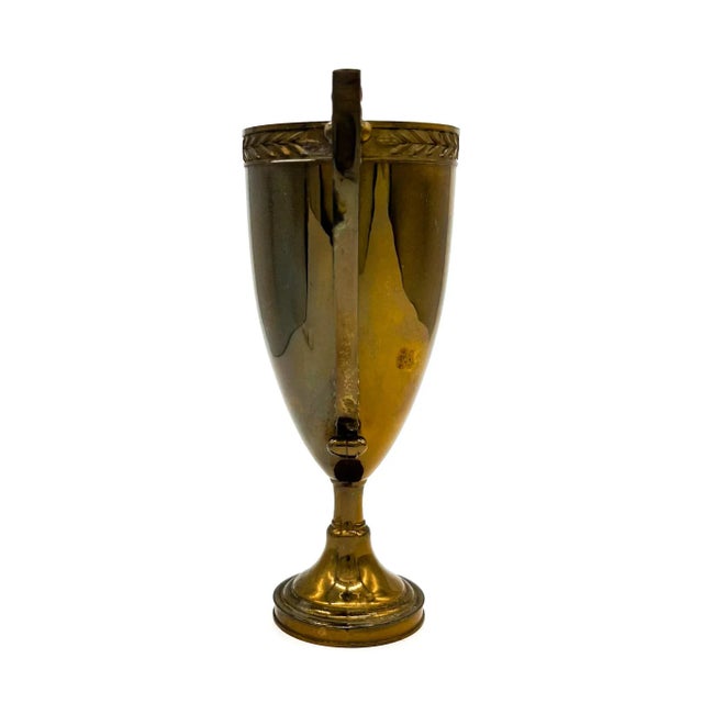 English Mid-Century Brass Trophy Cup – Arlen Trophy Co., Brooklyn Ny – Double-Handled Laurel Urn – Mid-Century / Neoclassical Revival For Sale - Image 3 of 13