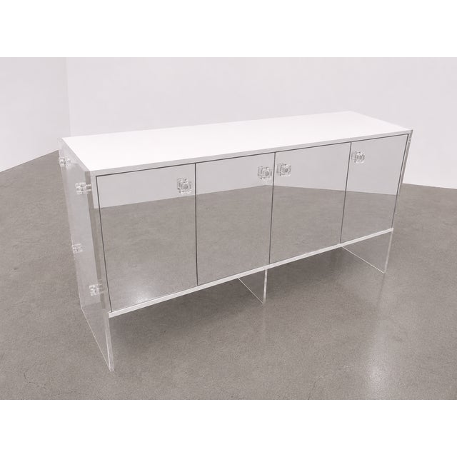 Late 20th Century Vintage Mirrored Credenza With Lucite Sides & White Laminate For Sale - Image 5 of 9