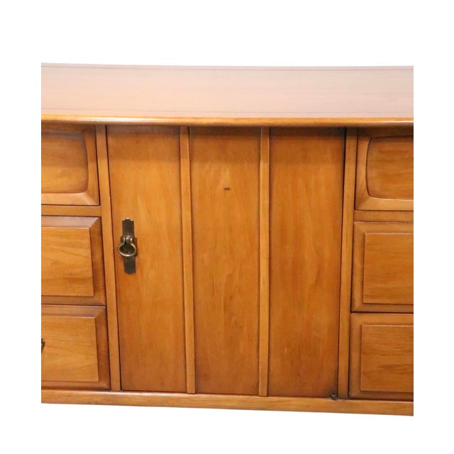 Mid Century Medalist Credenza by Drexel C. 1950/60's For Sale - Image 14 of 18