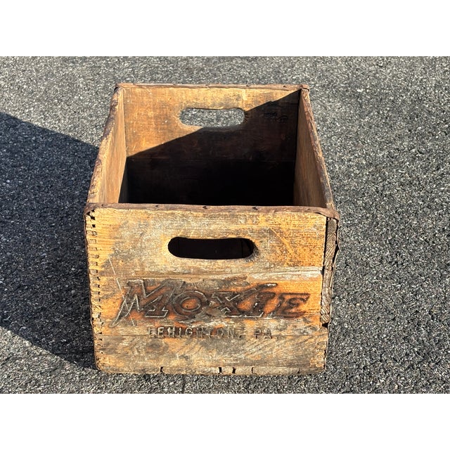Farmhouse Moxie! Early 20th C. Wooden Soft Drink Shipping Crate - Maine / Pennsylvania For Sale - Image 3 of 9