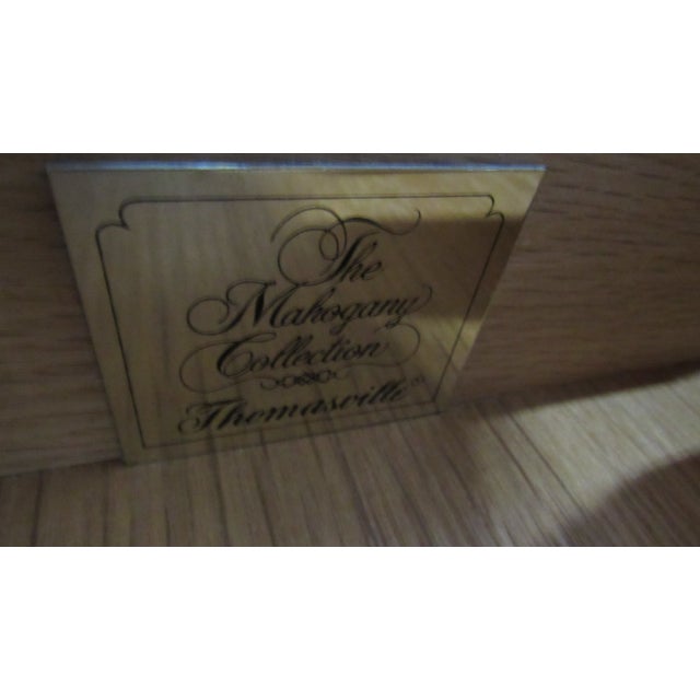 Brown 1980s Pair Thomasville Nightstands Mahogany Collection Bowfront Banded Chests For Sale - Image 8 of 10