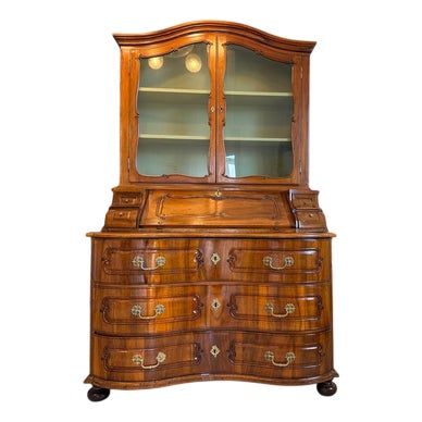 Antique Display Cabinet in Walnut, 1780s For Sale