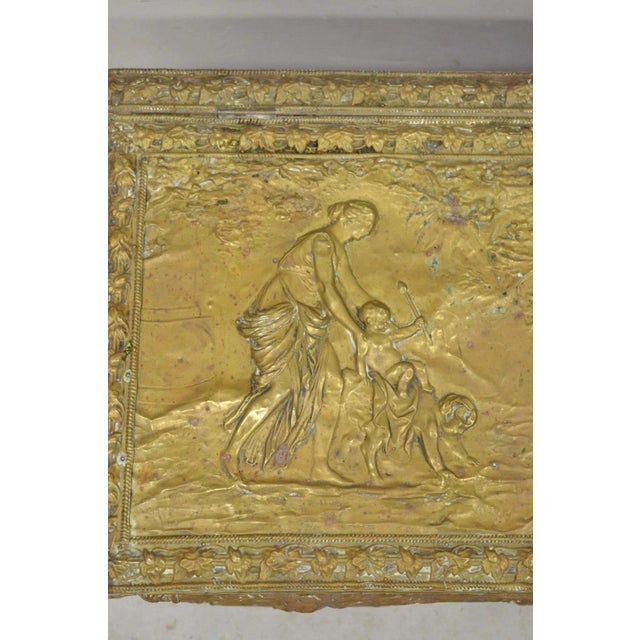 Antique English Victorian Brass Figural Repousse Coal Bin Storage Blanket Chest For Sale In Philadelphia - Image 6 of 12