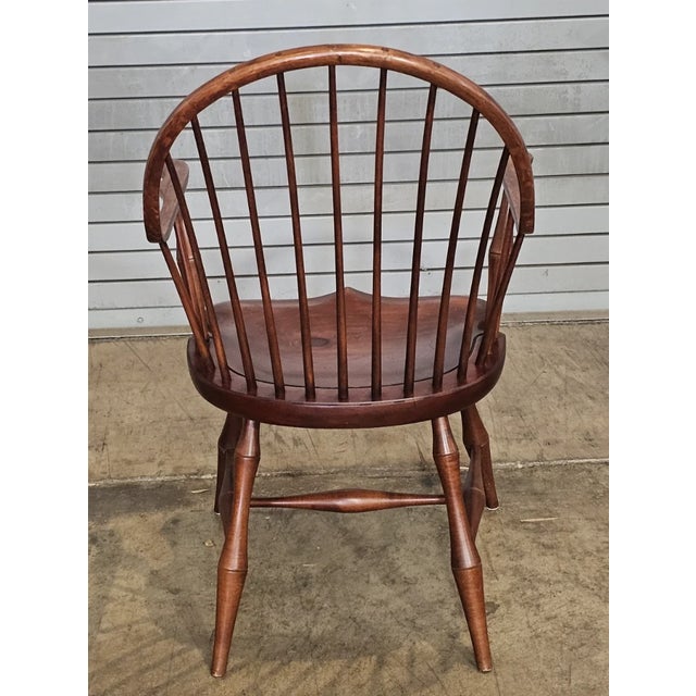 American d.r. Dimes Bow Back Continuous Arm Windsor Chair Bench Made in New Hampshire For Sale - Image 3 of 7