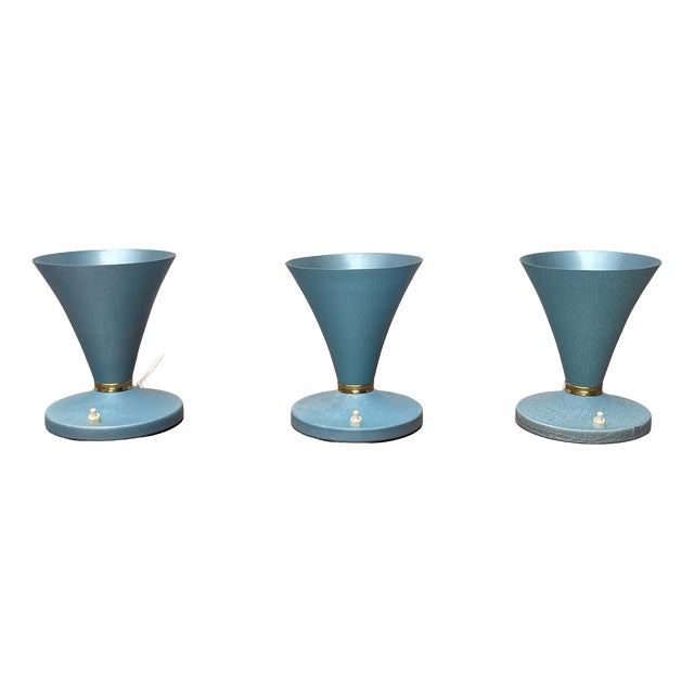Mid-Century Modern Italian Table Lamps in the style of Stilnovo, 1960s, Set of 3 For Sale