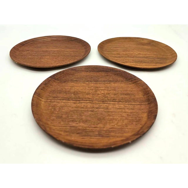 Mid 20th Century Teak Bentwood Appetizer Plates or Trinket Dishes, Set of 3 For Sale In Miami - Image 6 of 10
