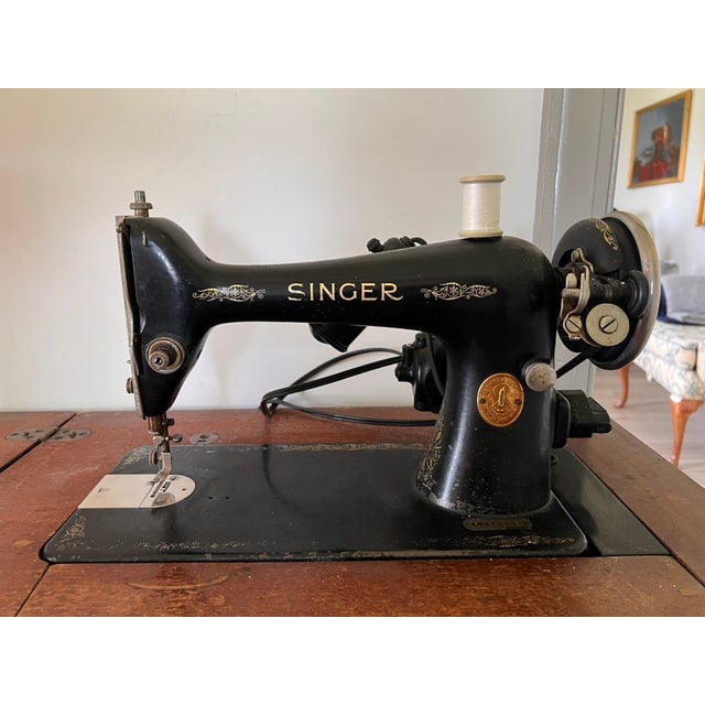 Vintage 1930s Singer Electric Sewing Machine in Original Wooden Cabinet With Extension Leaf For Sale - Image 9 of 16