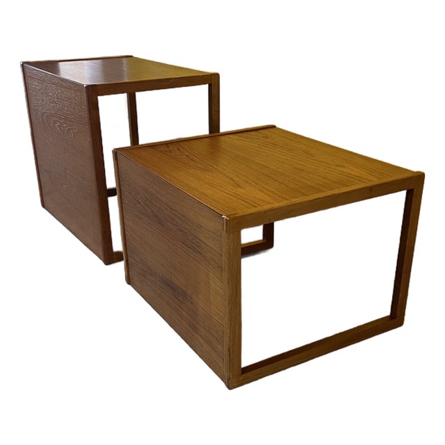 Mid 20th Century Set of Two Teak Nesting Side Tables For Sale