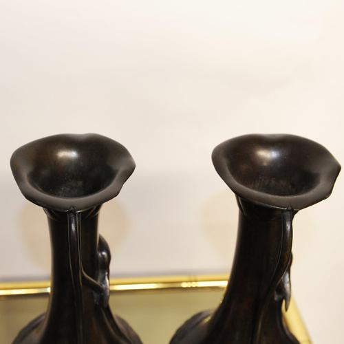 Metal Japanese Meiji-Era Bronze Crane Vase, 1900 For Sale - Image 7 of 11