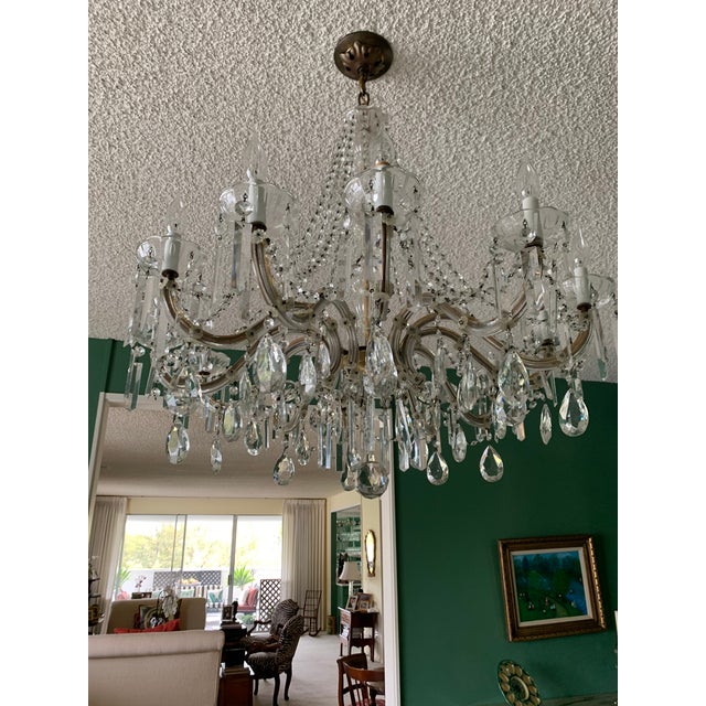French 1920s Crystal Chandelier, France For Sale - Image 3 of 3