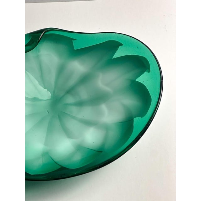 Gold Mid-Century Modern Murano Glass Bowl in Green and White Lattimo, Italy, 1960s For Sale - Image 8 of 11