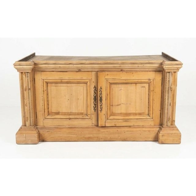 English Late 19th Century Pine Barrel-Back Corner Cupboard For Sale - Image 3 of 8