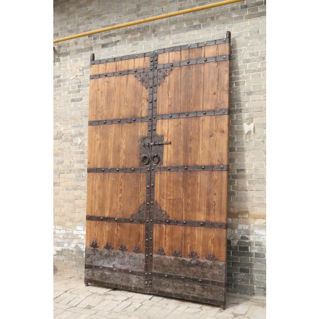 Chinese 1960s 8.6 Feet Tall Large Vintage Chinese Door For Sale - Image 3 of 11