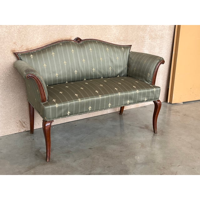 Traditional Early 20th Century Carved Mahogany Window Seat For Sale - Image 3 of 8