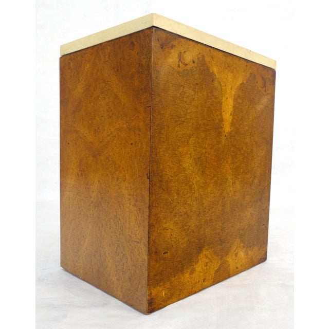Milo Baughman Mid 20th Century Very Fine Etched Top Burl Box Shape Base Petit Side End Table Mid Century MINT For Sale - Image 4 of 13