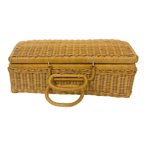 1990s Vintage Hinged Wicker Rattan Picnic Basket