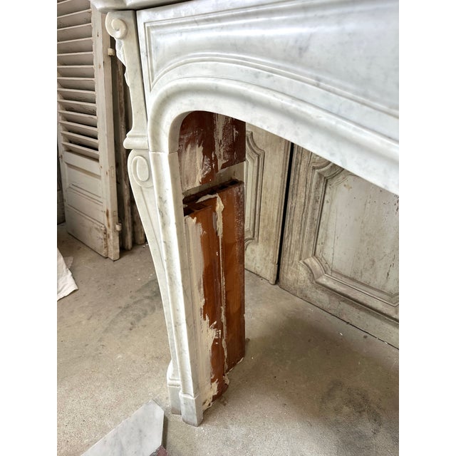 Louis XV Style White Marble Fireplace, 19th Century For Sale - Image 10 of 18