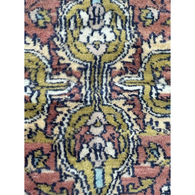 Vintage Pakistani Rug, 1970s For Sale - Image 15 of 18