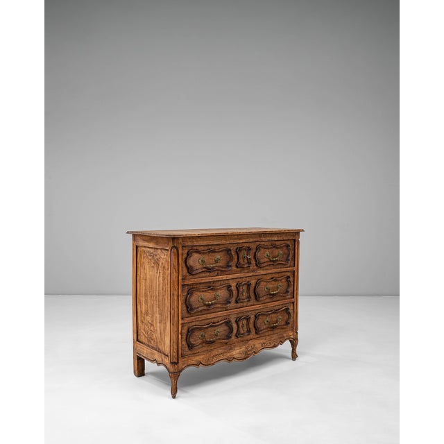19th Century French Provincial Oak Chest of Drawers For Sale - Image 11 of 18