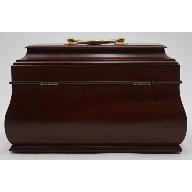 Wood 1980s Virginia Metalcrafters Colonial Williamsburg Mahogany Tea Caddy For Sale - Image 7 of 10