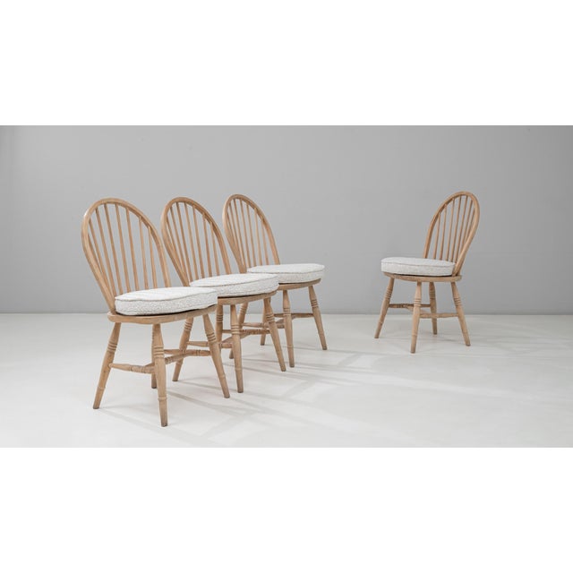 English 20th Century English Oak Dining Chairs With Seat Cushions - Set of 4 For Sale - Image 3 of 18