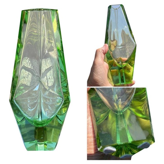 Murano Green Triangular Faceted Art Glass Vase by Bucella Cristalli, 1960s For Sale - Image 14 of 14