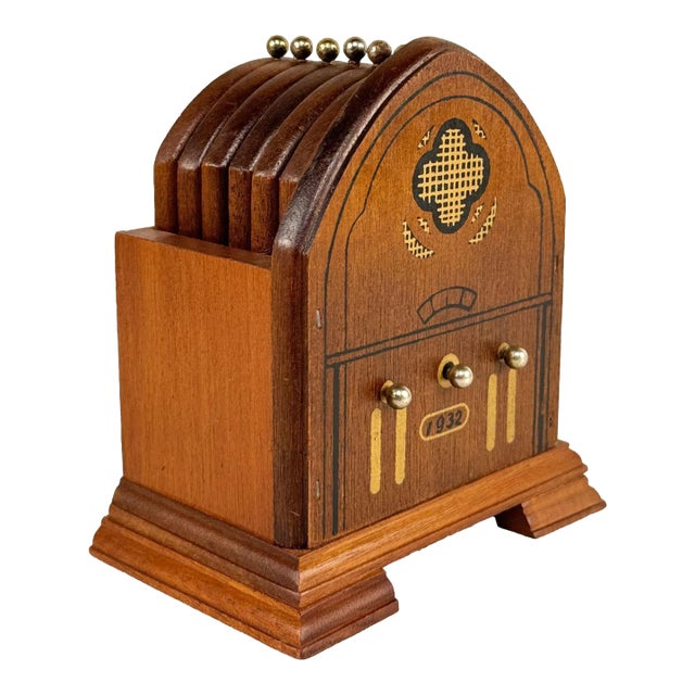 Vintage Traditional Dome Radio Barware Drink Coasters - Set of 7 For Sale