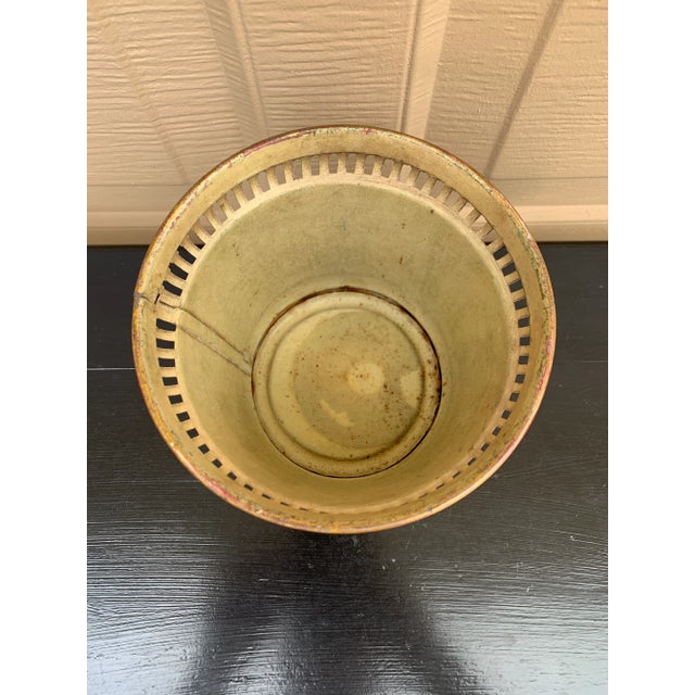 Metal French Red & Gold Tole Cachepot With Lion Head Handles and Pierced Gallery Rim For Sale - Image 7 of 8
