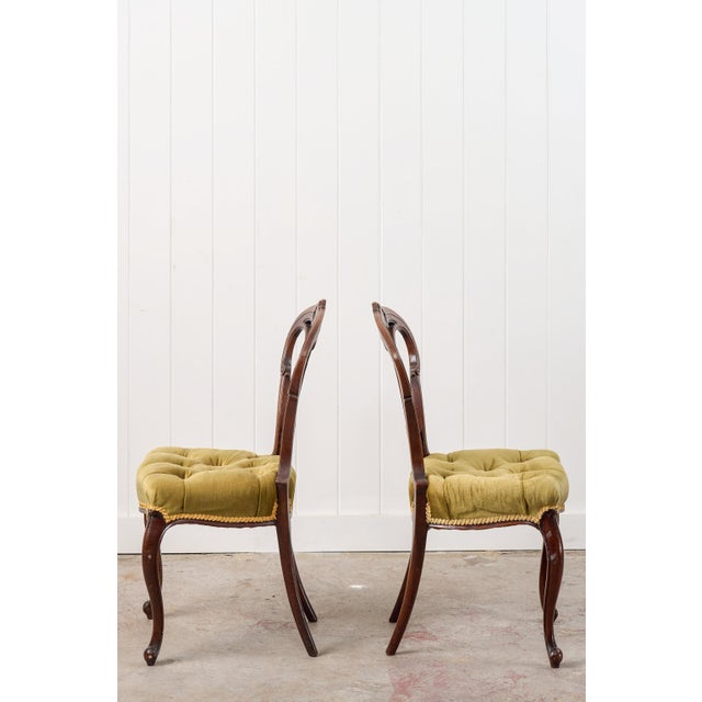 English Pair of Antique Carved Chairs With Velvet Tufted Upholstered Seats For Sale - Image 3 of 11