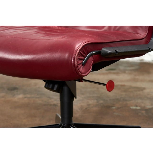 Red Leather Desk Chair by Richard Sapper for Knoll Inc/Knoll Intl, France 1992 For Sale - Image 10 of 13