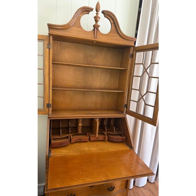 1940s Secretary Desk / Bureau Bookcase – Monitor Furniture Co For Sale - Image 4 of 5