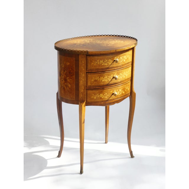 French Louis XV Nightstand with Drawers and Floral Details, 1920s For Sale - Image 4 of 14