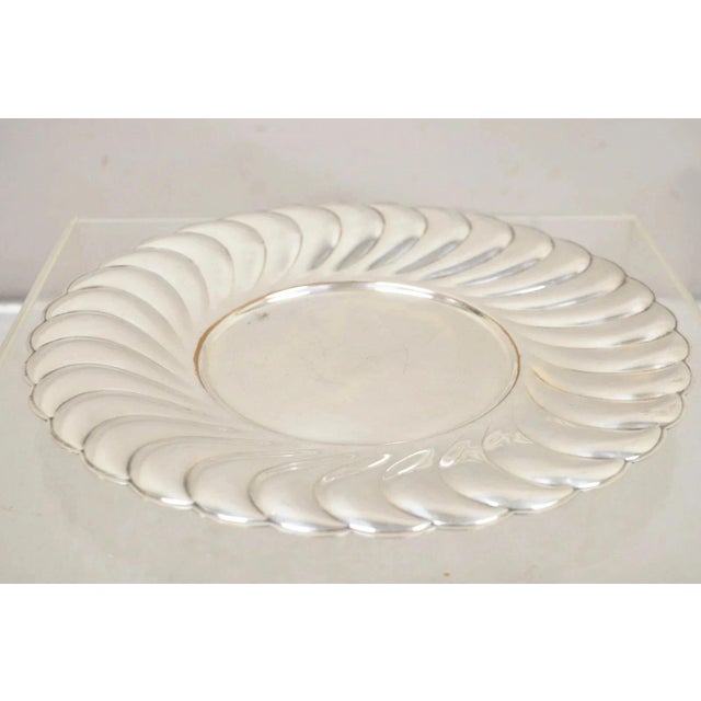 Late 20th Century Wm Rogers Waverly 3826 Scalloped Edge Round Silver Plated Serving Platter Tray For Sale - Image 10 of 10