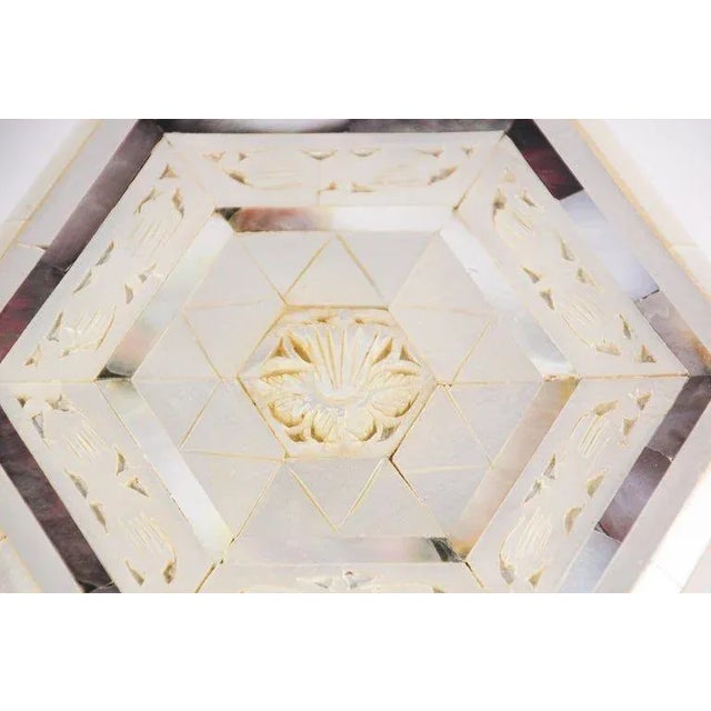 Islamic Mid 20th Century Handcrafted White Mother of Pearl Inlaid Moorish Octagonal Box For Sale - Image 3 of 13