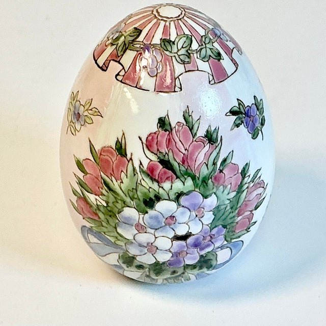 Ceramic 1980s Vintage Boho Chic Hollywood Regency Hand-Painted Ceramic Egg - Easter. For Sale - Image 7 of 14