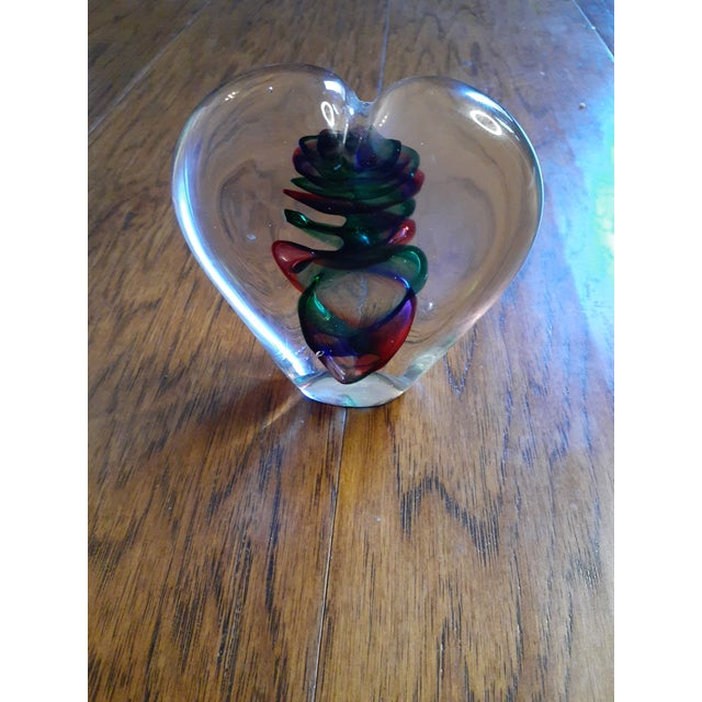 1980s Signed Marian Pyrcak Mp Poland Sommerso Heart Shape Paper Weight For Sale In Dallas - Image 6 of 8