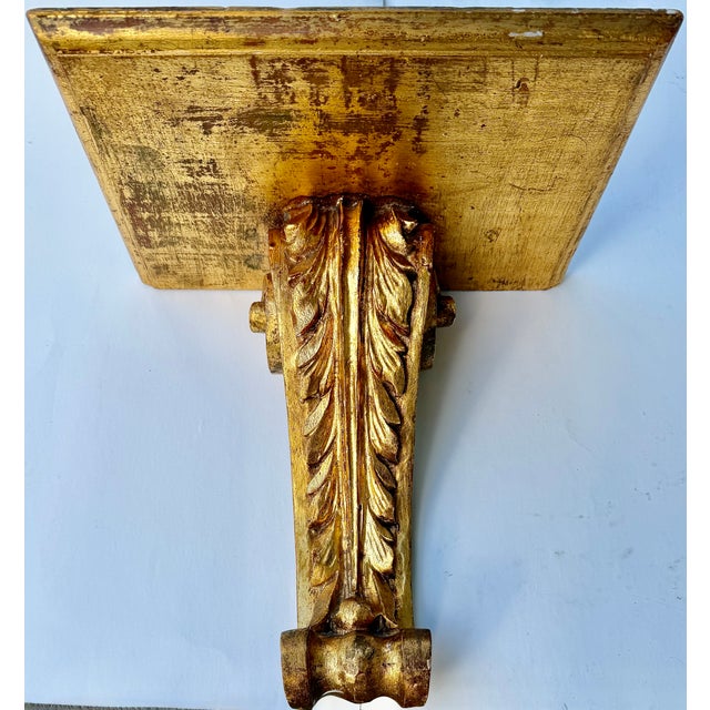 Large Italian Giltwood Acanthus Leaf Wall Bracket Shelf, 20th Century For Sale - Image 4 of 13