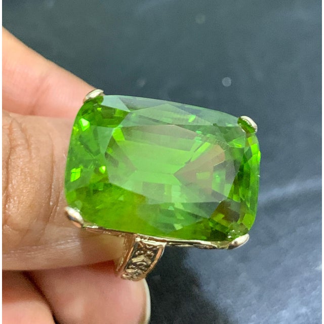 2010s GIA Certified 34.06 Carat Cushion Peridot 14 Karat Yellow Gold Ring Estate For Sale - Image 5 of 18