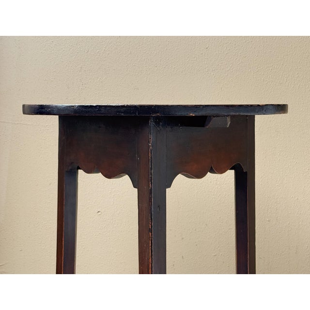 Brown English Cricket Table of Patinated Oak From the Georgian Era For Sale - Image 8 of 10