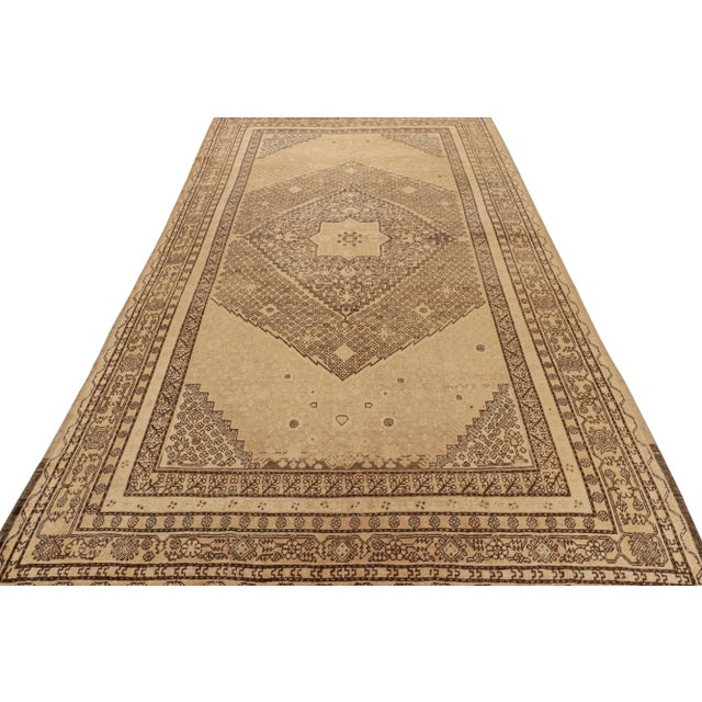 Transitional Beige Brown Antique Khotan Rug Medallion Pattern – Transitional Style For Sale - Image 3 of 7